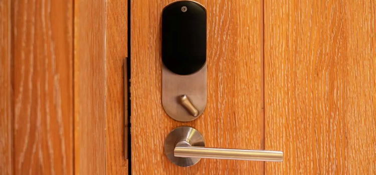 Automatic Locking Door Knob Commerce